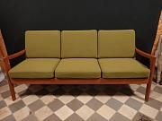 Dreisitzer Sofa von "Ole Wanscher", Sitzgarnitur aus Teakholz, ca. B 180 cm x H 70 cm