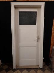 Zimmertür mit Umfassungszarge, DIN rechts, ca. B 88,5 x H 207 cm, VERKAUFT