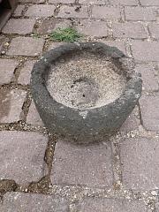 kleiner-runder-steintrog-artnr.4306