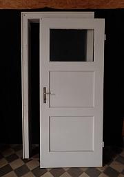 Zimmertür mit Umfassungszarge, DIN rechts, ca. B 88 x H 207 cm