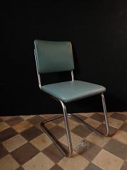 Stahlrohrstuhl mit gepolstertem Sitz, ca. B 42 x H 84,5 cm