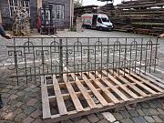 Schmiedeeisernes Geländer, Zaun mit zweiflügeligem Tor, ca. 23 lfm