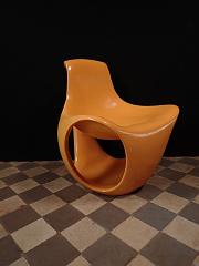 Stuhl und Tisch aus Fiberglas