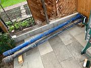 Verziertes Säulenpaar aus Gusseisen, ca. L 299 cm