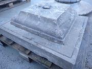 Sockelgesims aus Schilfsandstein ca. B 63 cm x H 21 cm x T 53 cm