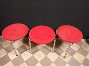 Roter Sitzhocker von Tacke ca. Ø 42 x H 43 cm