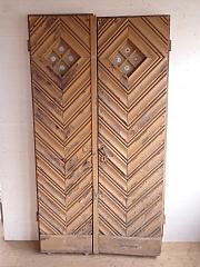 Zweiflügelige Haustür im Fischgrätenmuster, DIN li, ca. B 110,7 x H 217,5 cm