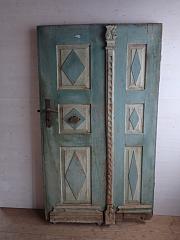 1,5 Flügelige Haustür mit Holzfüllungen, ca. B 105,2 cm x H 179,5 cm; DIN li