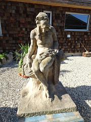 "Wasserwesen" - Große, historische Figur aus Kalkstein, H ca. 1,55 m