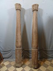 Geschnitzte und verzierte runde Säulen aus Eiche L ca. 1,9 m, D 20cm