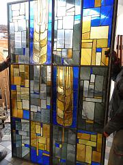Glasklebefenster in Metallrahmen, ca. 137x229,5 cm